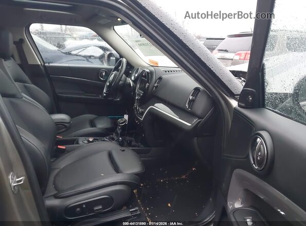 WMZYT3C32H3B66468 2017 MINI COUNTRYMAN Серебряный Вид салона спереди