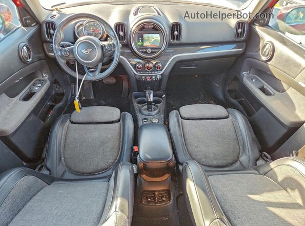 WMZYW7C09L3L90928 2020 MINI COOPER Красный Вид панели приборов