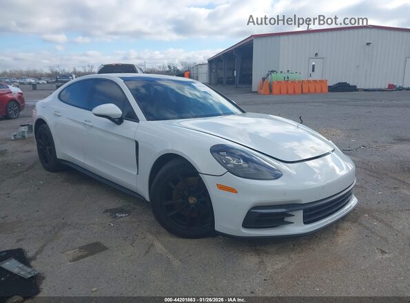 WP0AA2A71HL102216 2017 PORSCHE PANAMERA Белый Передняя правая четверть