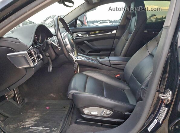 WP0AA2A79GL007479 2016 PORSCHE PANAMERA Черный Вид салона спереди
