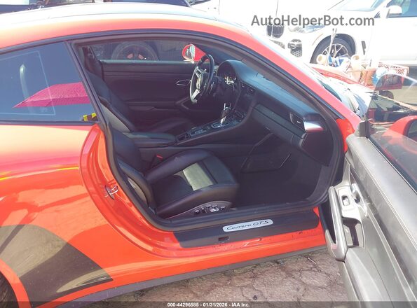 WP0AB2A92JS123103 2018 PORSCHE 911 Orange Front interior view