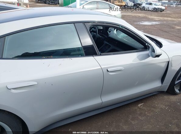 WP0AB2Y12NSA44538 2022 PORSCHE TAYCAN Gray Widok wnętrza z tyłu