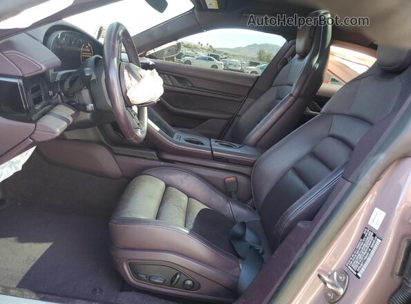 WP0AB2Y17NSA45118 2022 PORSCHE TAYCAN Purple Вид салону спереду