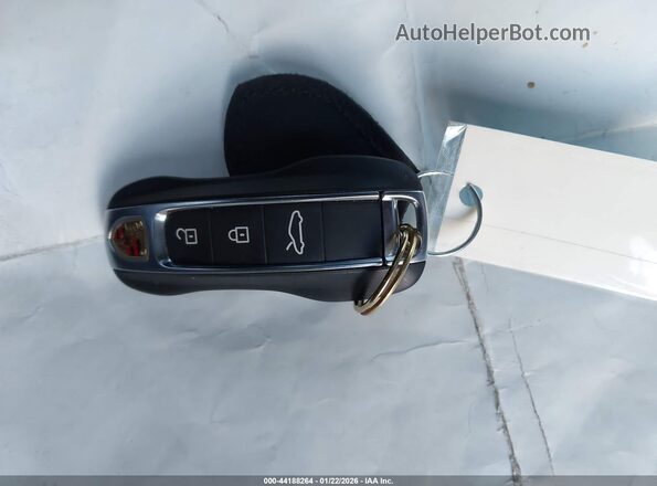 WP0CA2A96TS233019 2026 PORSCHE 911 Серый Вид панели приборов