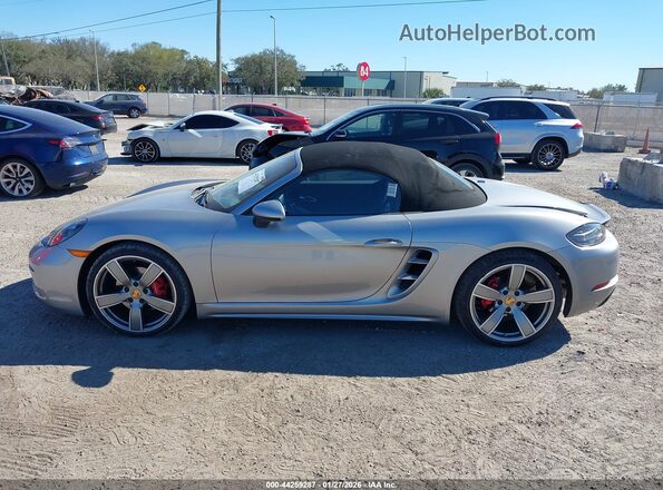 WP0CB2A85JS228301 2018 PORSCHE 718 BOXSTER Silver 360 interior view