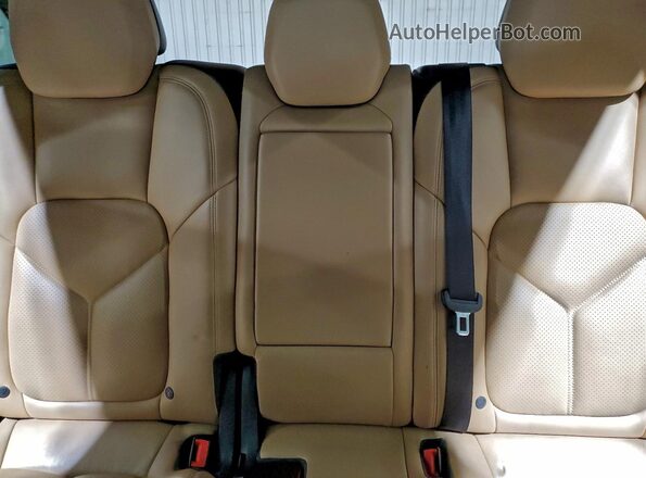 WP1AA2A20GKA36961 2016 PORSCHE CAYENNE Черный Вид задних сидений