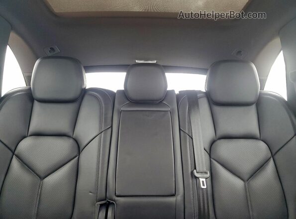 WP1AA2A23JKA05680 2018 PORSCHE CAYENNE Silver Rear seats view