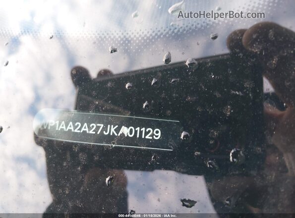WP1AA2A27JKA01129 2018 PORSCHE CAYENNE Черный 