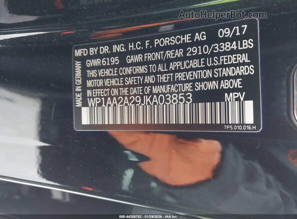 WP1AA2A29JKA03853 2018 PORSCHE CAYENNE Black Widok komory silnika