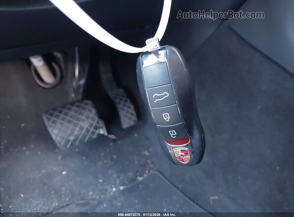WP1AA2A56PLB05348 2023 PORSCHE MACAN Blue Widok deski rozdzielczej