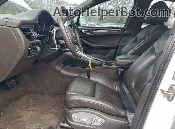 WP1AA2A57LLB05689 2020 PORSCHE MACAN Белый Вид салона спереди