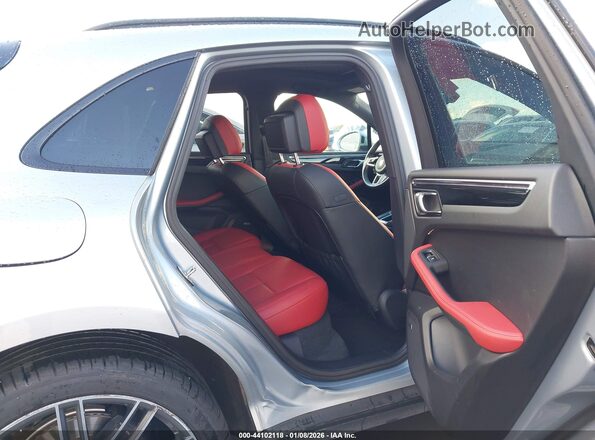 WP1AA2A57LLB11797 2020 PORSCHE MACAN Blue Вид наклейки з VIN-кодом