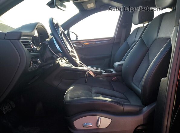 WP1AA2A59KLB01450 2019 PORSCHE MACAN Черный Вид салона спереди
