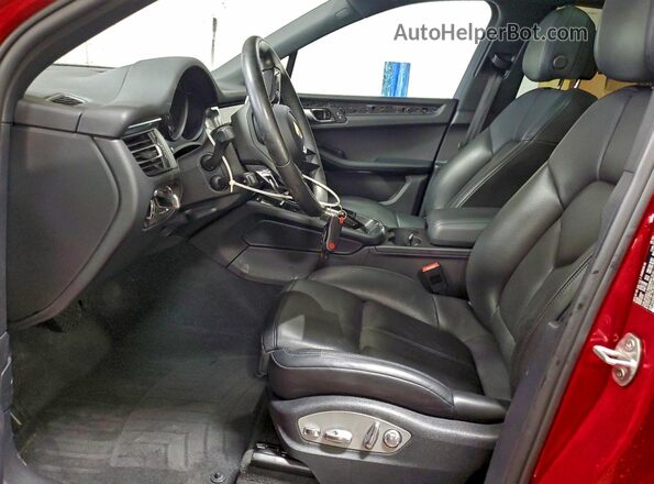 WP1AA2A59PLB04193 2023 PORSCHE MACAN Красный Вид салона спереди