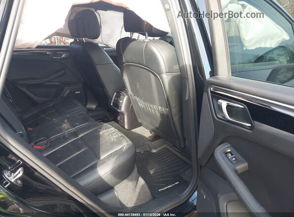 WP1AA2A5XMLB08135 2021 PORSCHE MACAN Black VIN sticker view