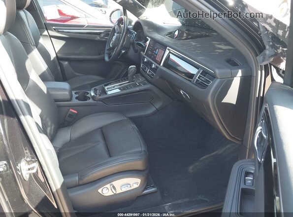 WP1AA2A5XRLB13150 2024 PORSCHE MACAN Черный Вид салона спереди