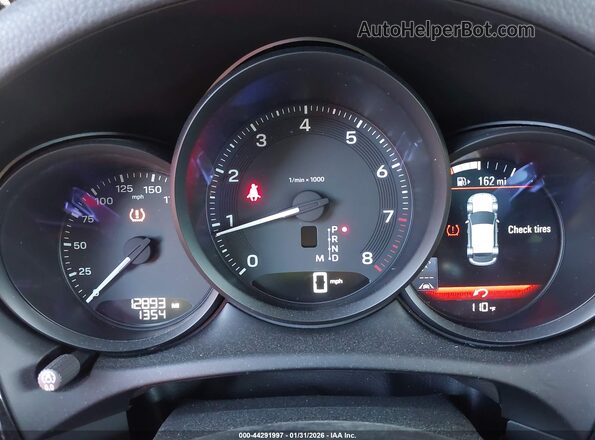WP1AA2A5XRLB13150 2024 PORSCHE MACAN Черный Вид задних сидений