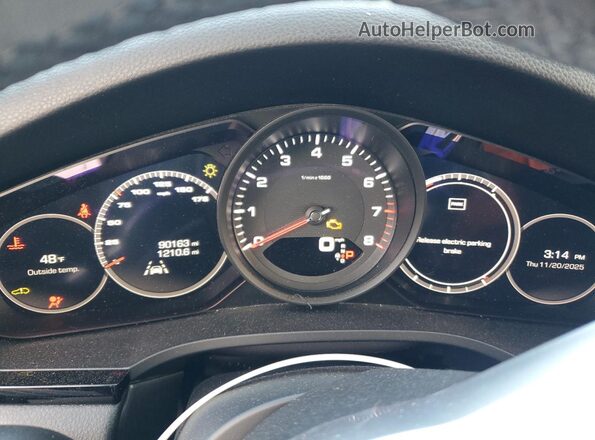 WP1AA2AY3LDA04458 2020 PORSCHE CAYENNE Черный Вид щитка приборов