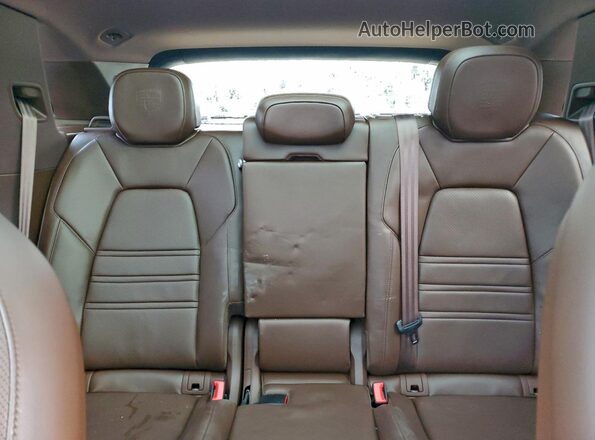 WP1AA2AY7PDA03996 2023 PORSCHE CAYENNE Черный Вид задних сидений