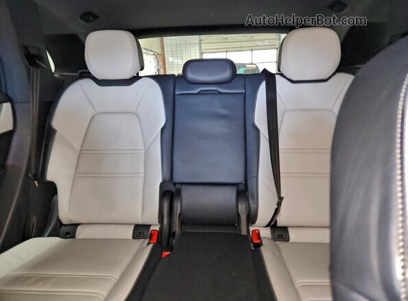 WP1AA2AY7RDA04505 2024 PORSCHE CAYENNE Белый Вид задних сидений
