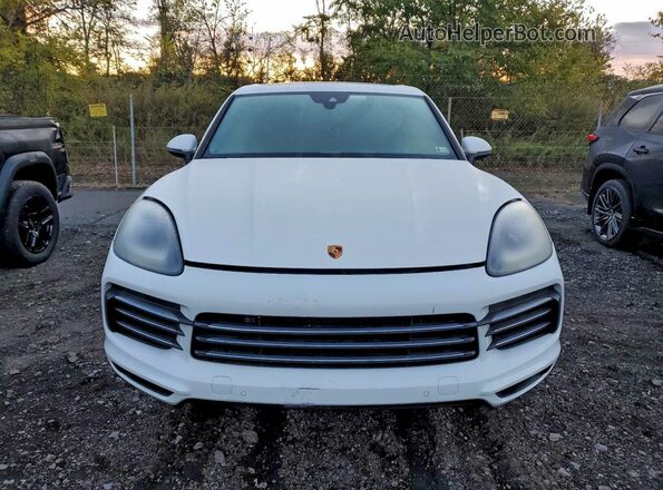 WP1AA2AY8PDA04901 2023 PORSCHE CAYENNE White Widok z przodu