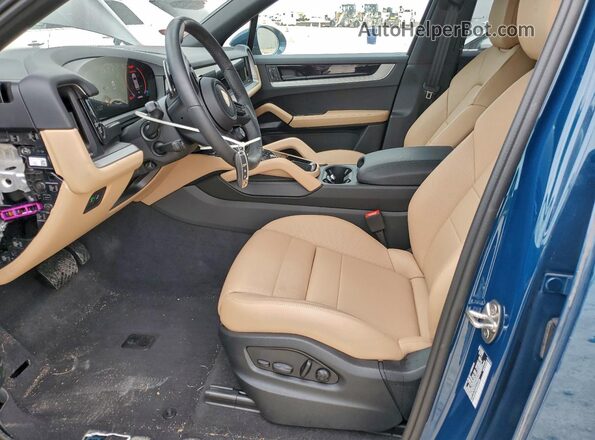 WP1AA2AY8SDA04499 2025 PORSCHE CAYENNE Синий Вид салона спереди