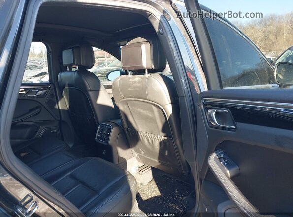 WP1AB2A56JLB30898 2018 PORSCHE MACAN Серый Вид наклейки с VIN-кодом