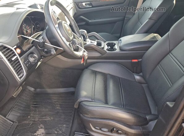WP1AB2AYXPDA14150 2023 PORSCHE CAYENNE Черный Вид салона спереди