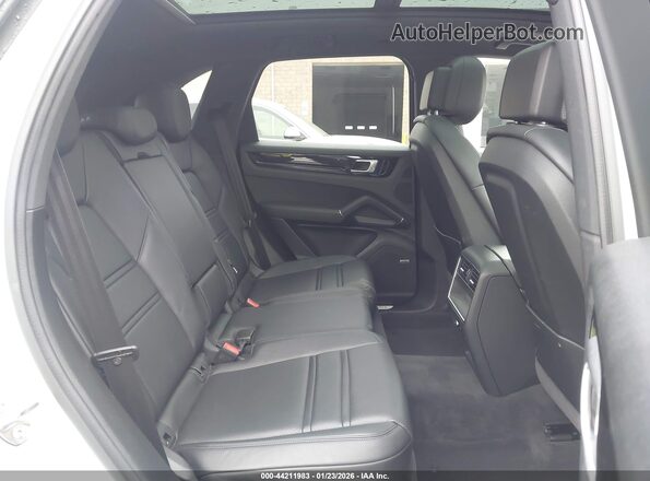 WP1AE2AY5MDA24796 2021 PORSCHE CAYENNE White VIN კოდის სტიკერის ხედი