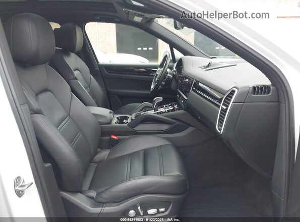 WP1AE2AY5MDA24796 2021 PORSCHE CAYENNE White წინა სალონის ხედი