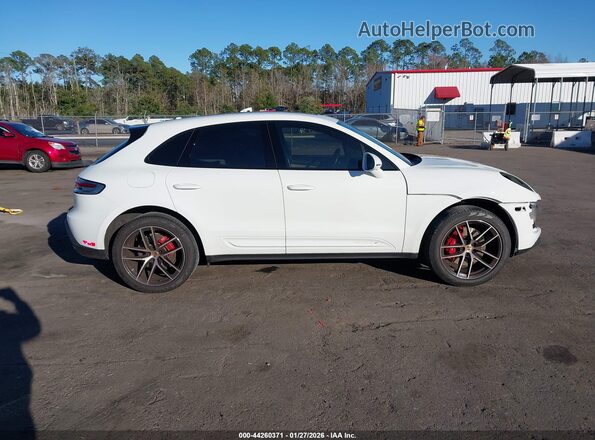 WP1AG2A57PLB35084 2023 PORSCHE MACAN Белый Вид задней части салона