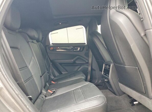 WP1BA2AY2PDA25179 2023 PORSCHE CAYENNE Gray Widok wnętrza z tyłu