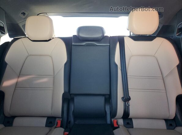 WP1BA2AY2RDA51834 2024 PORSCHE CAYENNE White უკანა სავარძლების ხედი