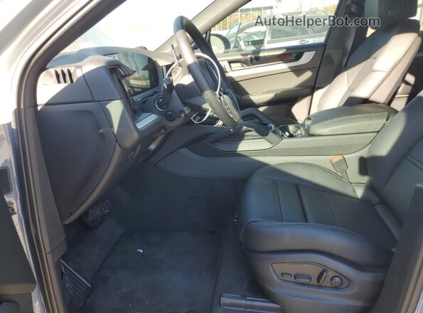 WP1BA2AY2SDA32240 2025 PORSCHE CAYENNE Серый Вид салона спереди