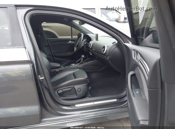 WUABWGFF1J1902828 2018 AUDI RS3 Gray Вид салону спереду