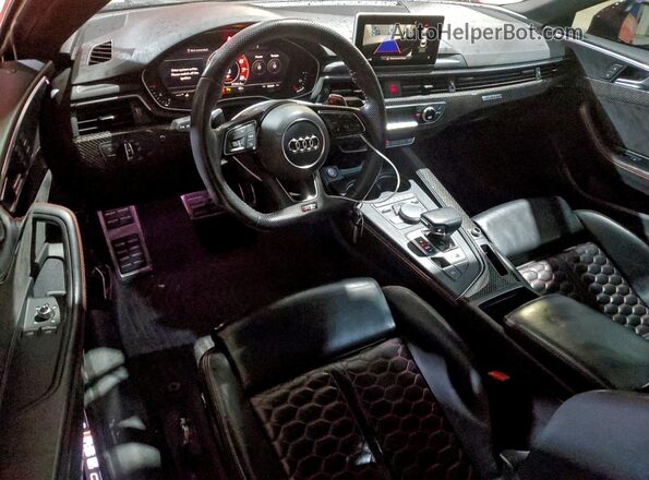 WUAPWAF56JA904777 2018 AUDI RS5 Красный Вид панели приборов