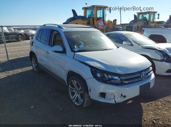 WVGAV7AX1GW577035 2016 VOLKSWAGEN TIGUAN White Front right