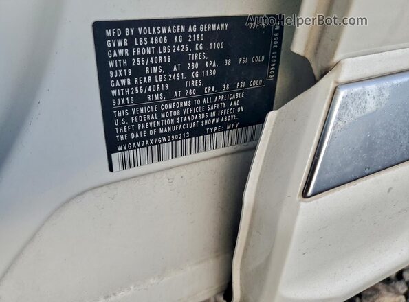 WVGAV7AX7GW090213 2016 VOLKSWAGEN TIGUAN Белый Вид подкапотного пространства