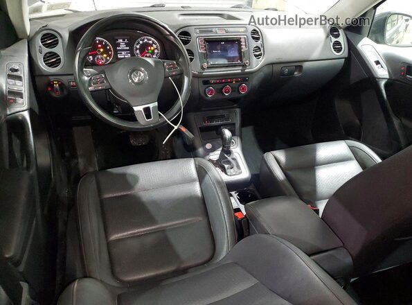 WVGBV7AX0GW532401 2016 VOLKSWAGEN TIGUAN Угольный Вид панели приборов
