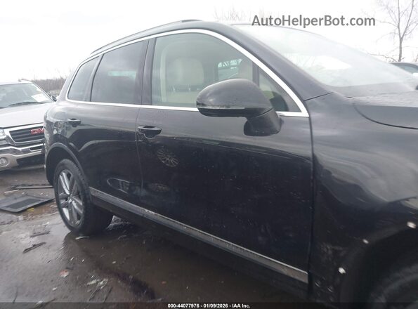 WVGEF9BP3GD010023 2016 VOLKSWAGEN TOUAREG Черный Панорамный вид салона 360°