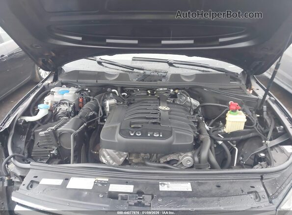WVGEF9BP3GD010023 2016 VOLKSWAGEN TOUAREG Черный Вид сзади