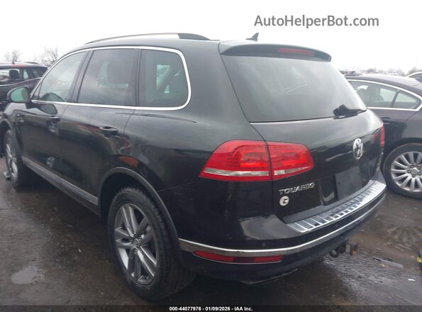 WVGEF9BP3GD010023 2016 VOLKSWAGEN TOUAREG Черный Задняя левая четверть