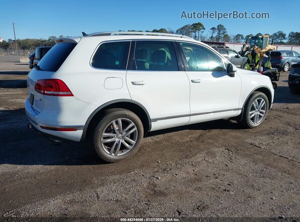 WVGEF9BP5GD010993 2016 VOLKSWAGEN TOUAREG Белый Задняя правая четверть