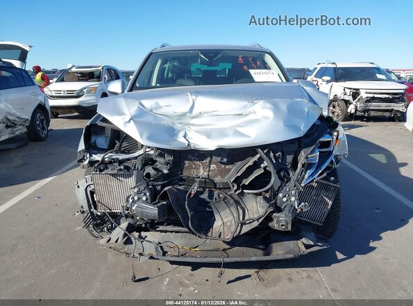 WVGEP9BP0GD001048 2016 VOLKSWAGEN TOUAREG Серебряный Вид спереди