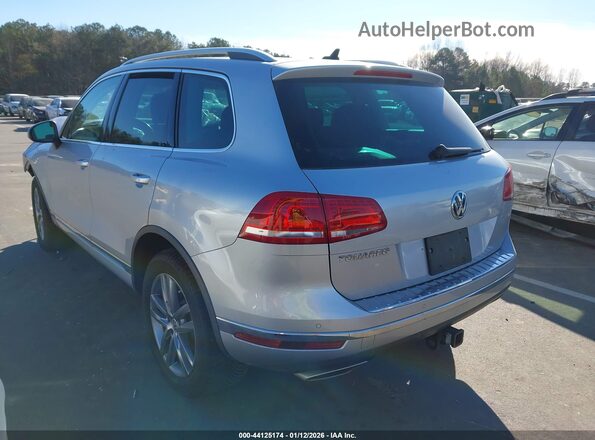 WVGEP9BP0GD001048 2016 VOLKSWAGEN TOUAREG Серебряный Задняя левая четверть
