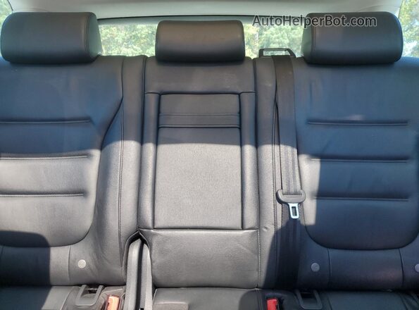 WVGEP9BP3GD001769 2016 VOLKSWAGEN TOUAREG Серый Вид задних сидений