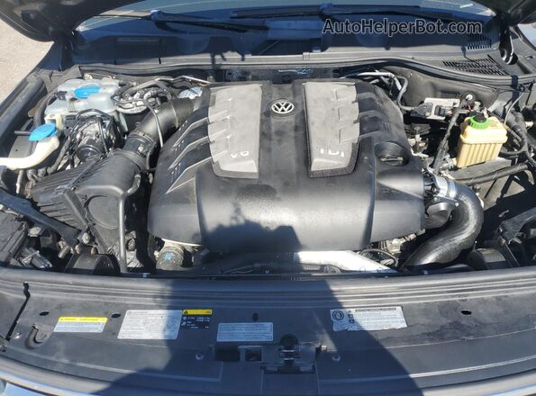 WVGEP9BP3GD001769 2016 VOLKSWAGEN TOUAREG Серый Вид подкапотного пространства