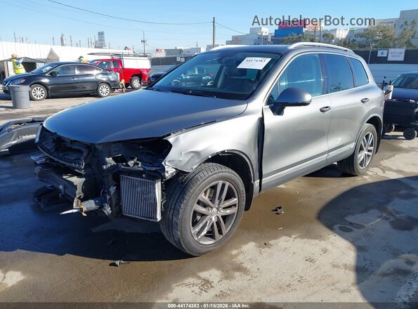 WVGEP9BP8GD001962 2016 VOLKSWAGEN TOUAREG Серый Передняя левая четверть