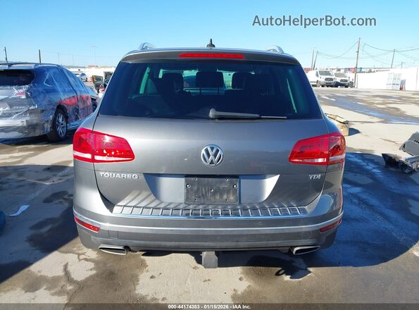 WVGEP9BP8GD001962 2016 VOLKSWAGEN TOUAREG Серый 