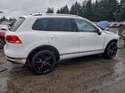 2017 Volkswagen Touareg Wolfsburg Белый vin: WVGRF7BP4HD002861
